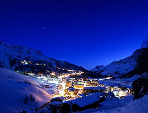 Cervinia by night